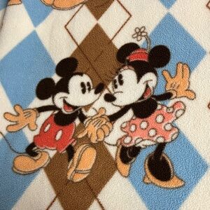 3/15  Mickey Mouse and Minnie Mouse fringe blanket 54x44 kids blanket